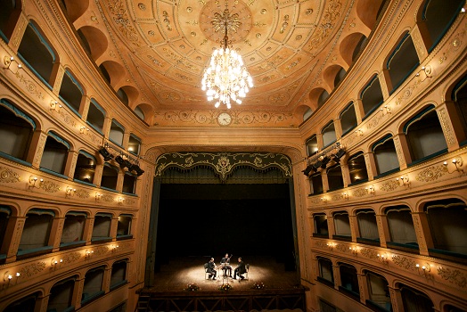 Il trio in teatro